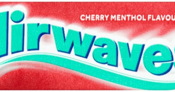 Full Box of 30 Wrigley s Chewing Gum Airwaves Sugar Free Blackcurrant